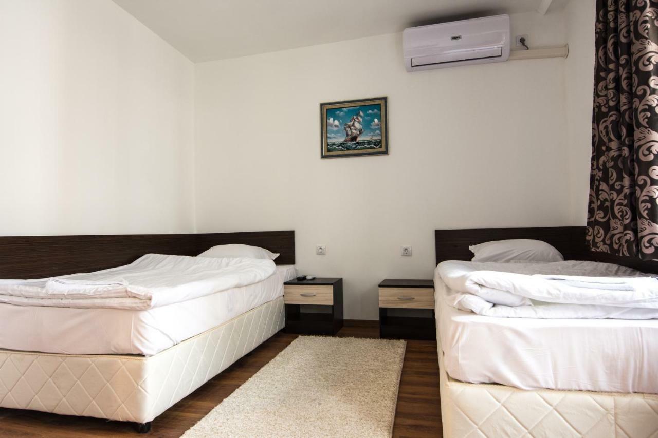 Guest Rooms Old Captain Burgas City Exterior foto