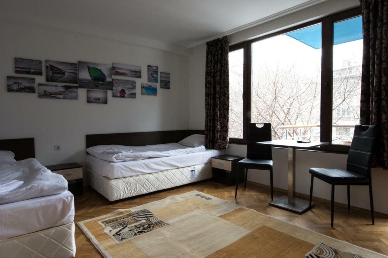 Guest Rooms Old Captain Burgas City Exterior foto