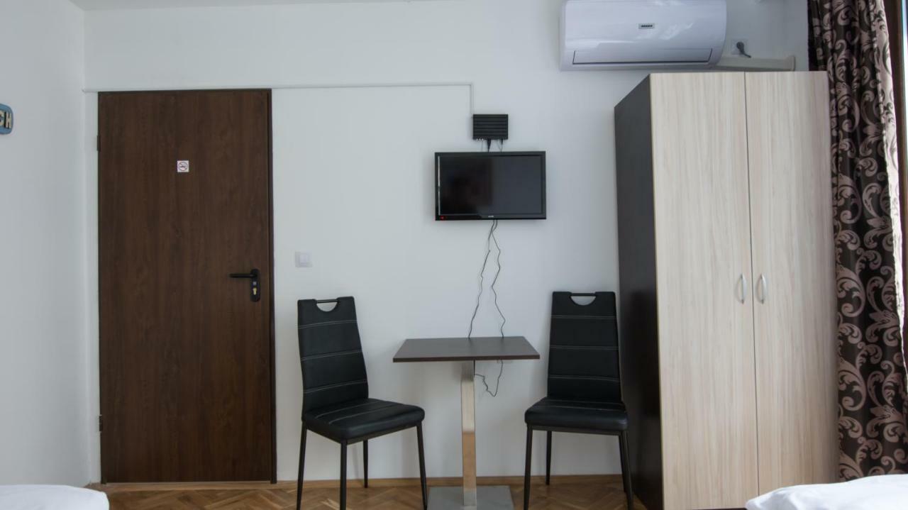 Guest Rooms Old Captain Burgas City Exterior foto