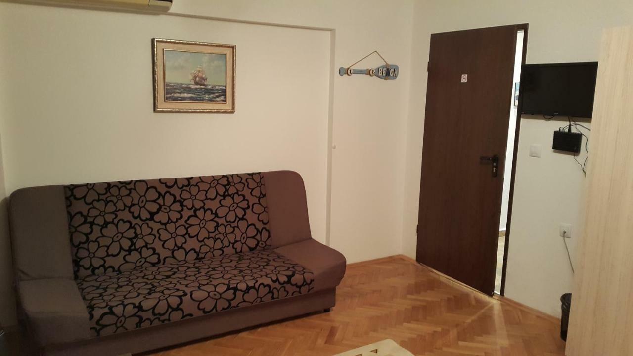 Guest Rooms Old Captain Burgas City Exterior foto